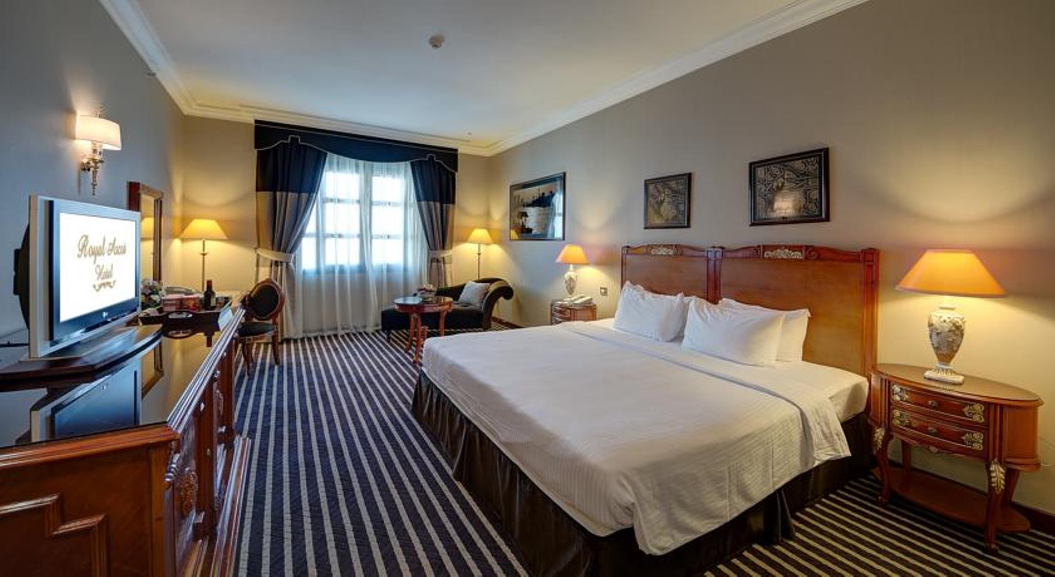 Royal Ascot Hotel Dubai Bagian luar foto
